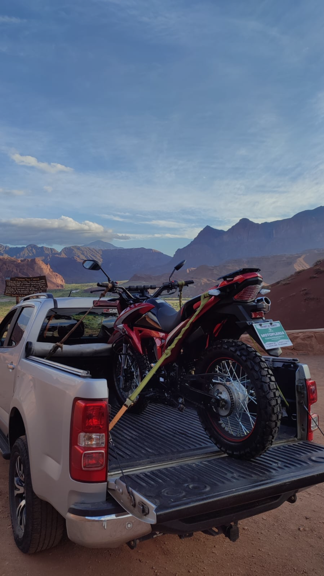 Motos